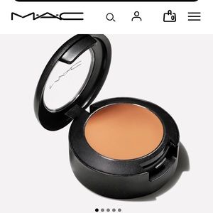 MAC cosmetics studio finish concealer NW30